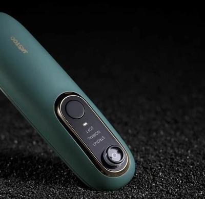 告别油光与黑头 黑头仪，换季护肤的秘密武器